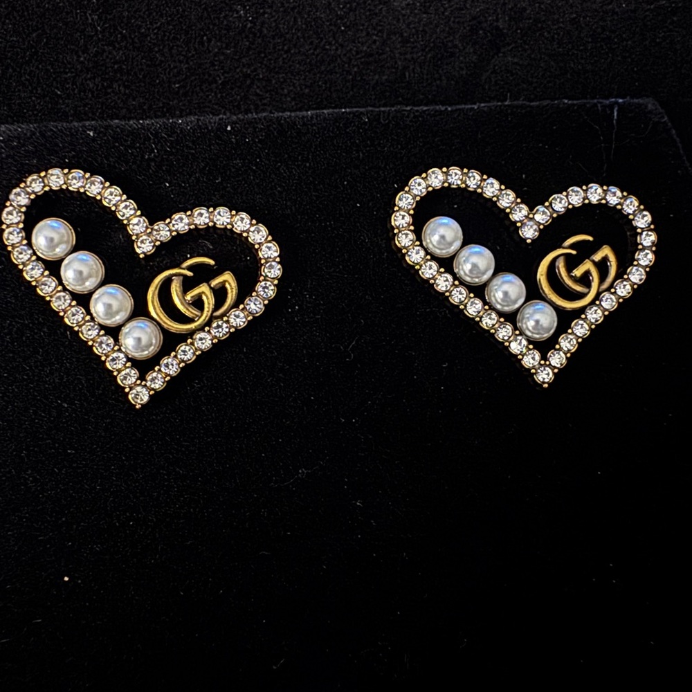 Gucci Gold and Pearl Heart Earrings - Picture 1 of 2